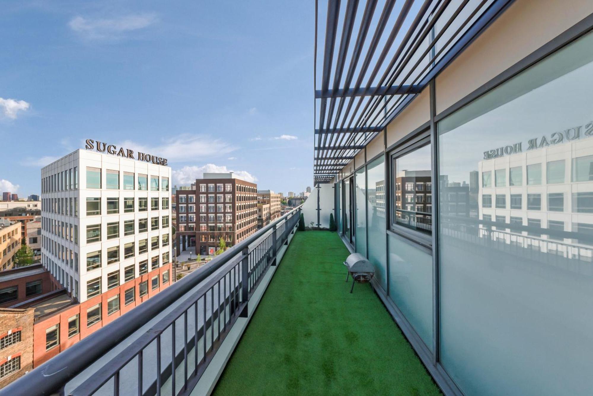 Penthouse W/ Hot Tub Near Stratford, Westfield Apartment London Exterior photo